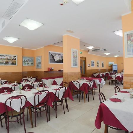 Hotel Milena ริมินี ภายนอก รูปภาพ